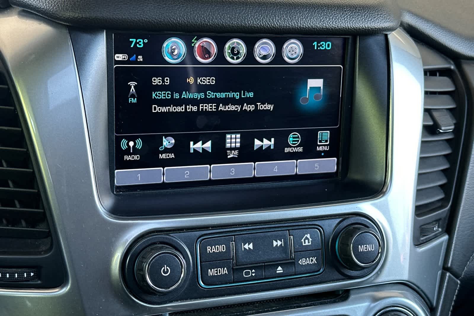 Used 2019 Black Chevrolet Premier image 21