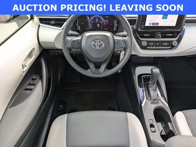 2026 Toyota Corolla LE - Photo 16