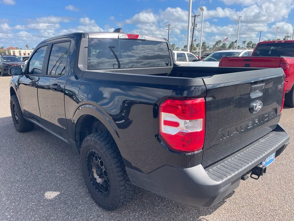 Used 2025 Black Ford XLT image 5