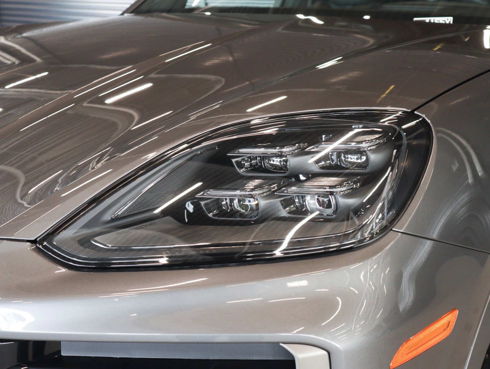 2025 Porsche Cayenne Turbo E-Hybrid - Photo 30