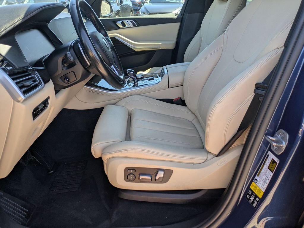 Used 2021 Blue BMW xDrive40i image 12