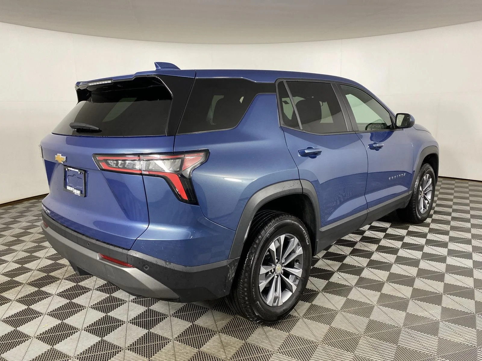 Used 2025 Lakeshore Blue Metallic Chevrolet AWD LT image 7