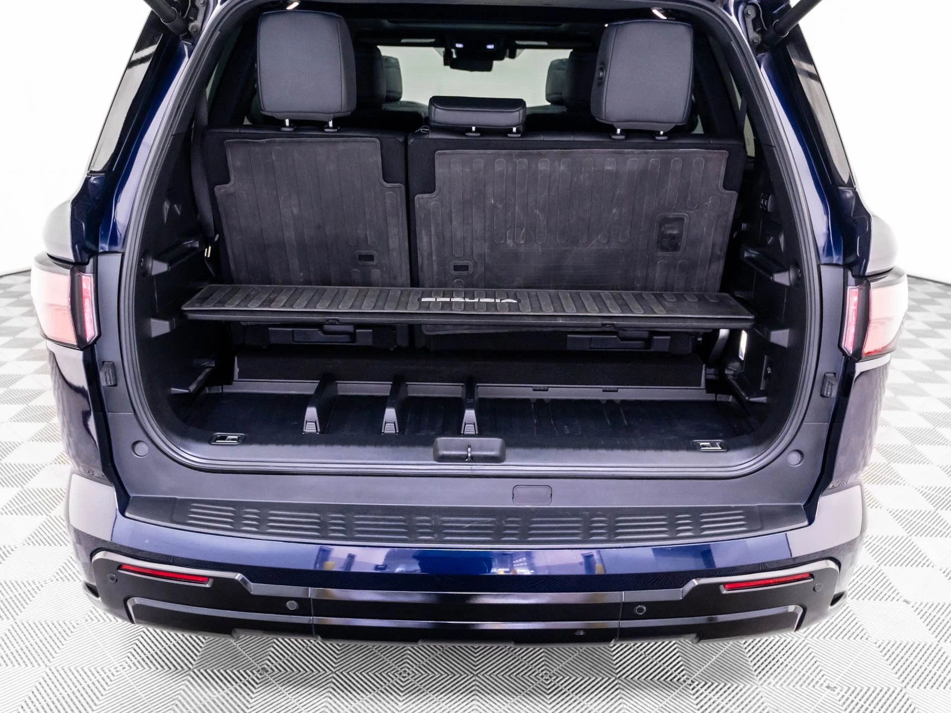 Used 2024  Toyota Platinum image 33