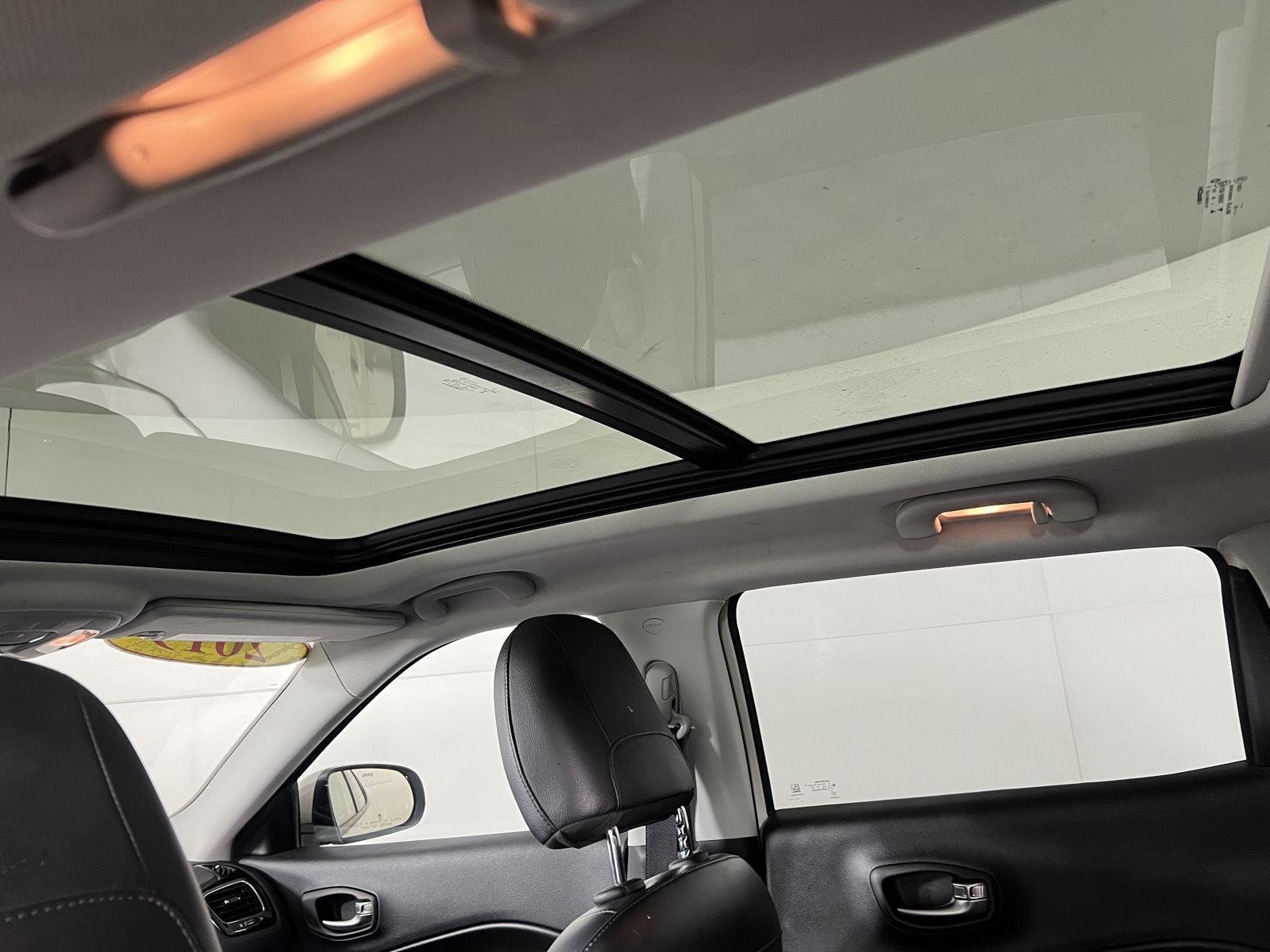 Used 2019 Pearl White Tri-Coat Jeep Limited image 21