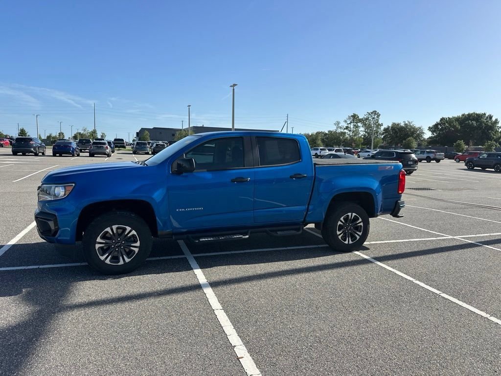 Used 2022 Blue Chevrolet Z71 image 14