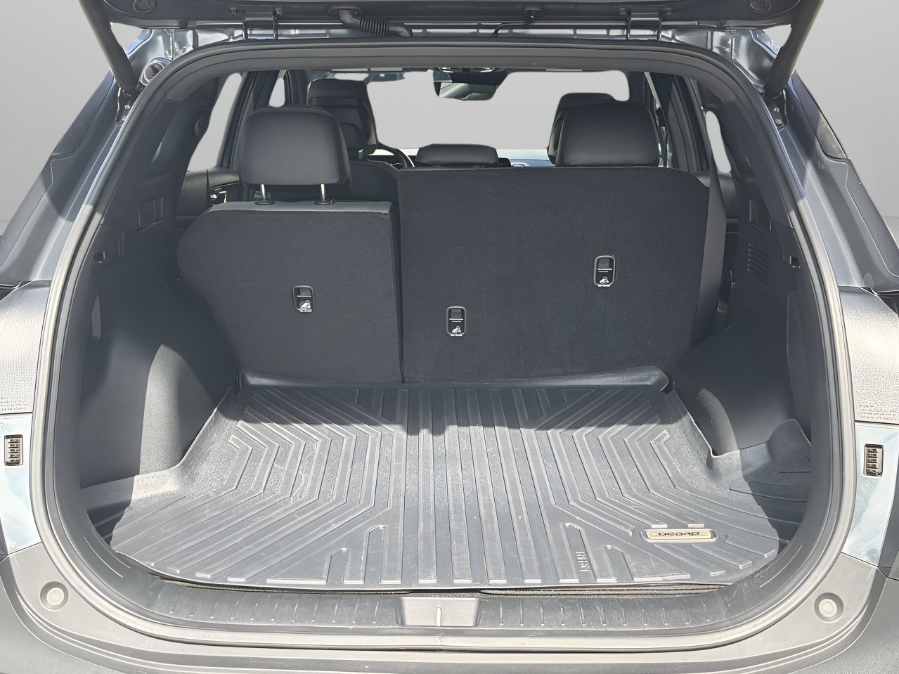 Used 2024 Gravity Gray Kia X-Pro image 8