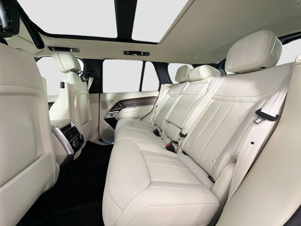 New 2026 Fuji White Land Rover SE image 26