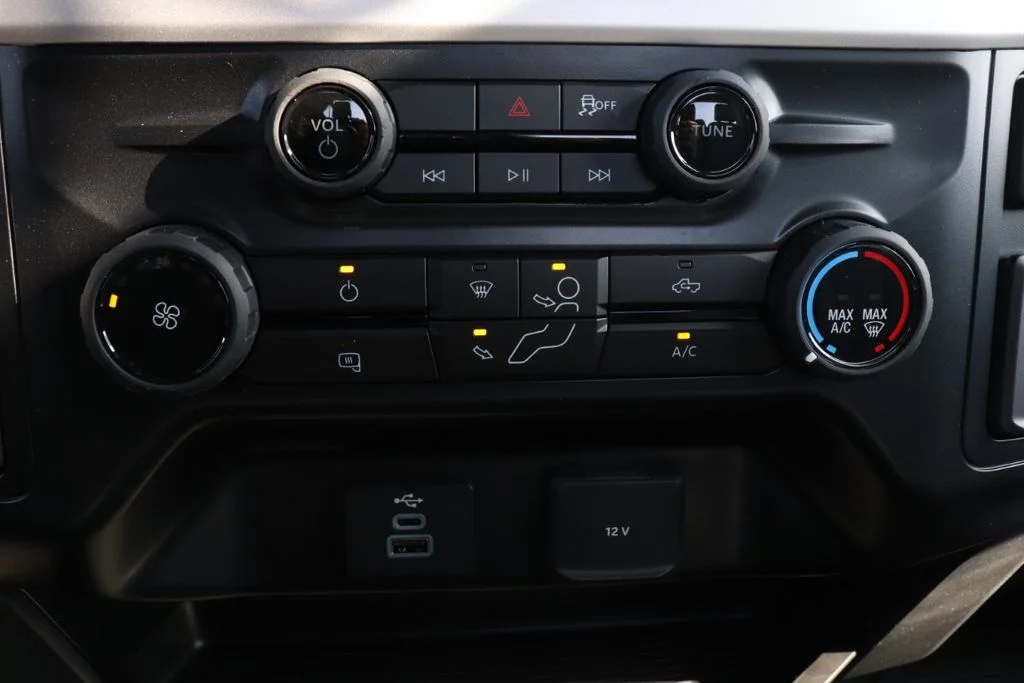 New 2025 Oxford White Ford F-550® XL image 12