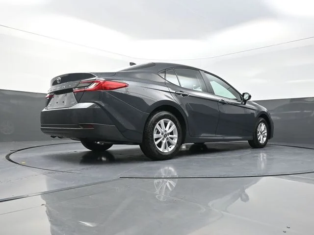 Used 2026  Toyota LE image 37