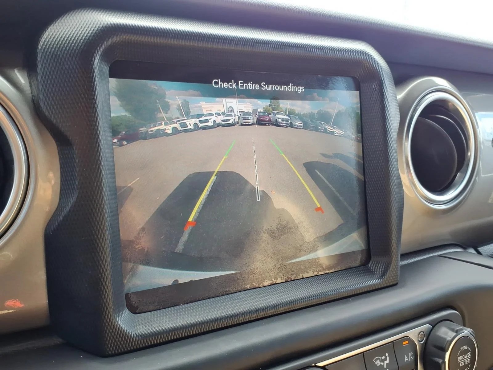 Used 2020 Black Clearcoat Jeep Sahara image 4