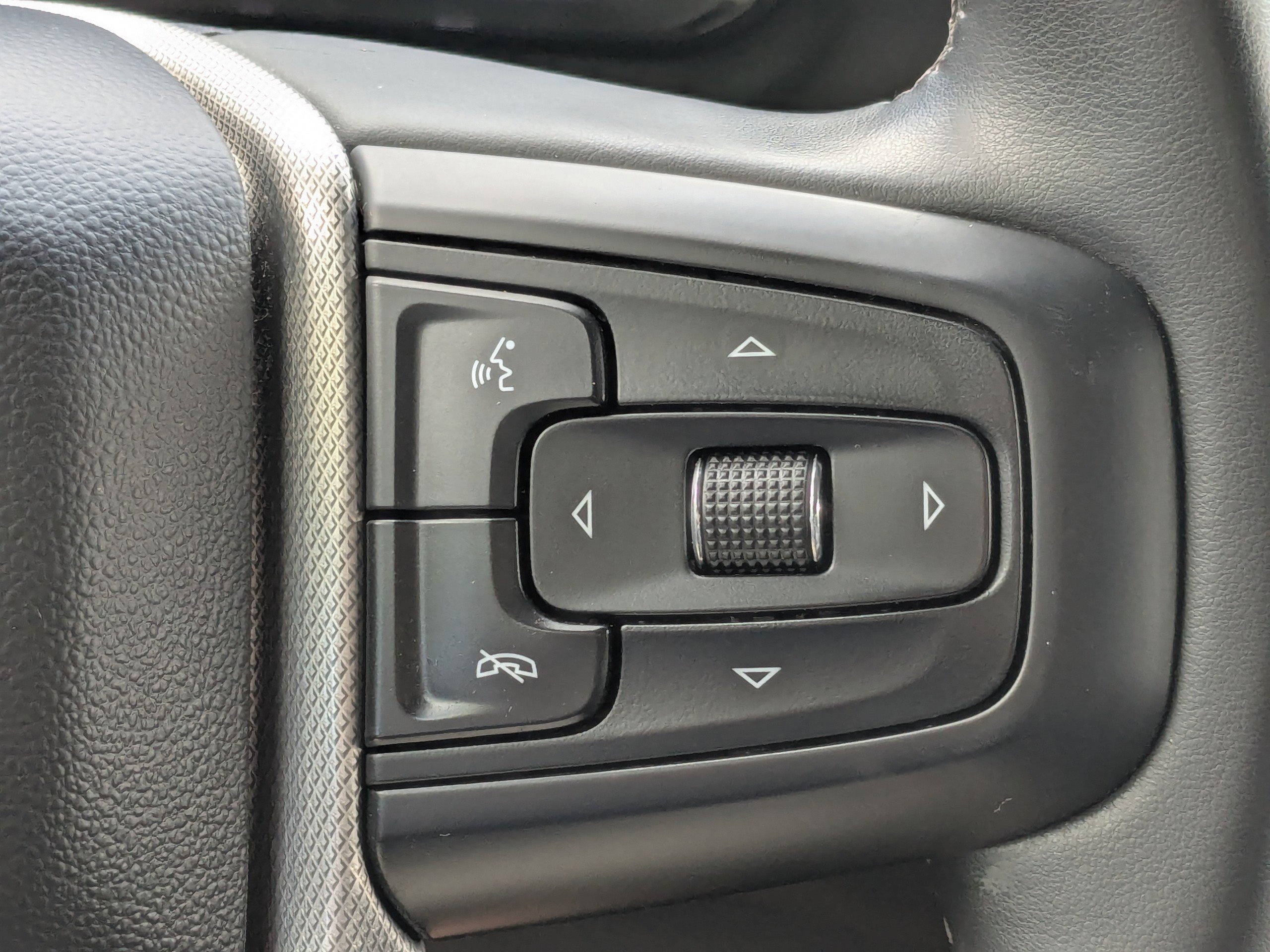 Used 2023 Sterling Metallic GMC Denali image 35