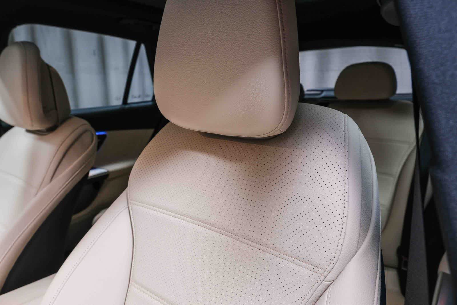 New 2026 Polar White Mercedes-Benz GLC 300 image 66