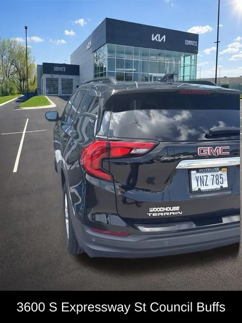Used 2018 Black GMC SLE image 12