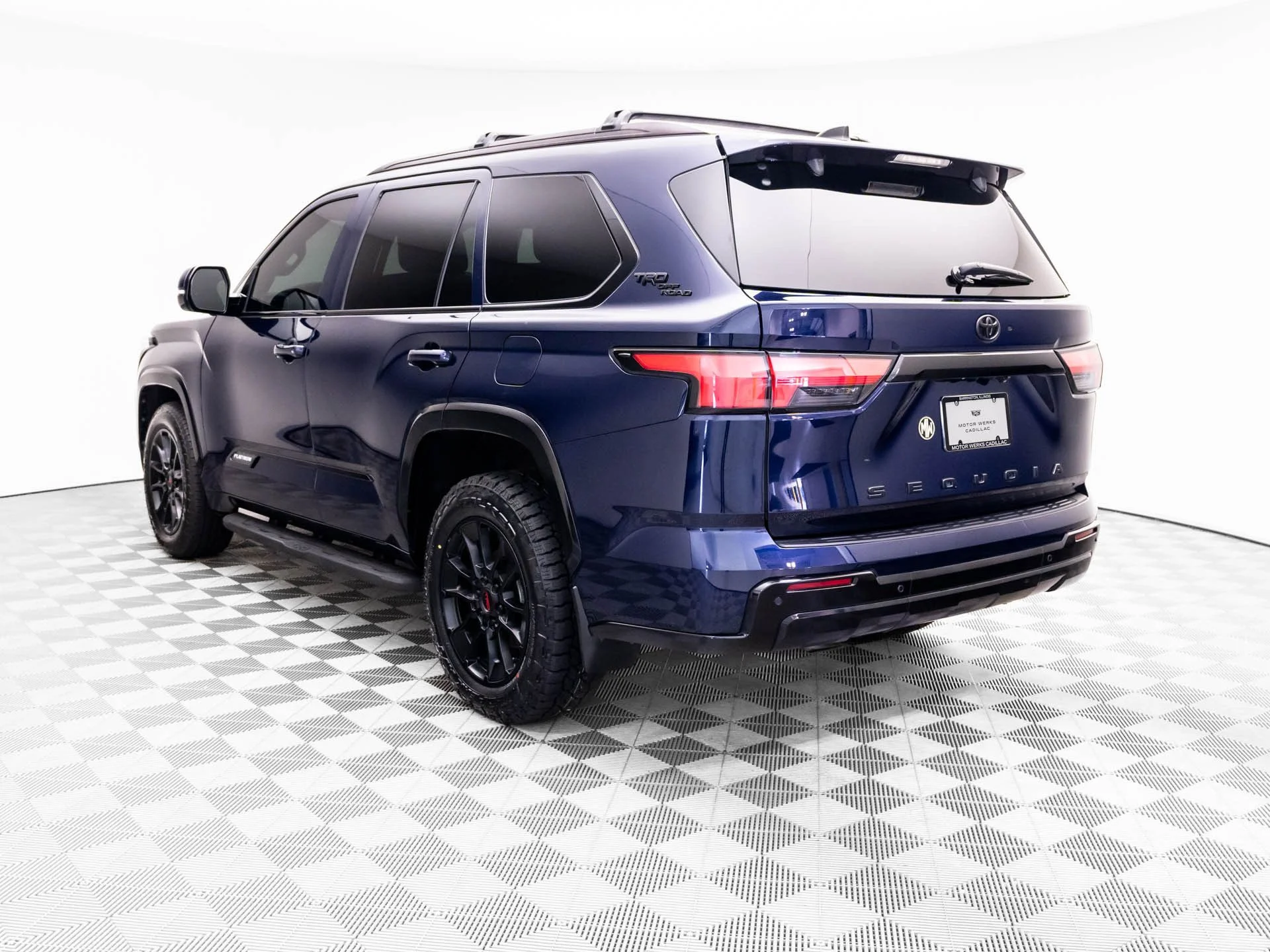 Used 2024  Toyota Platinum image 3