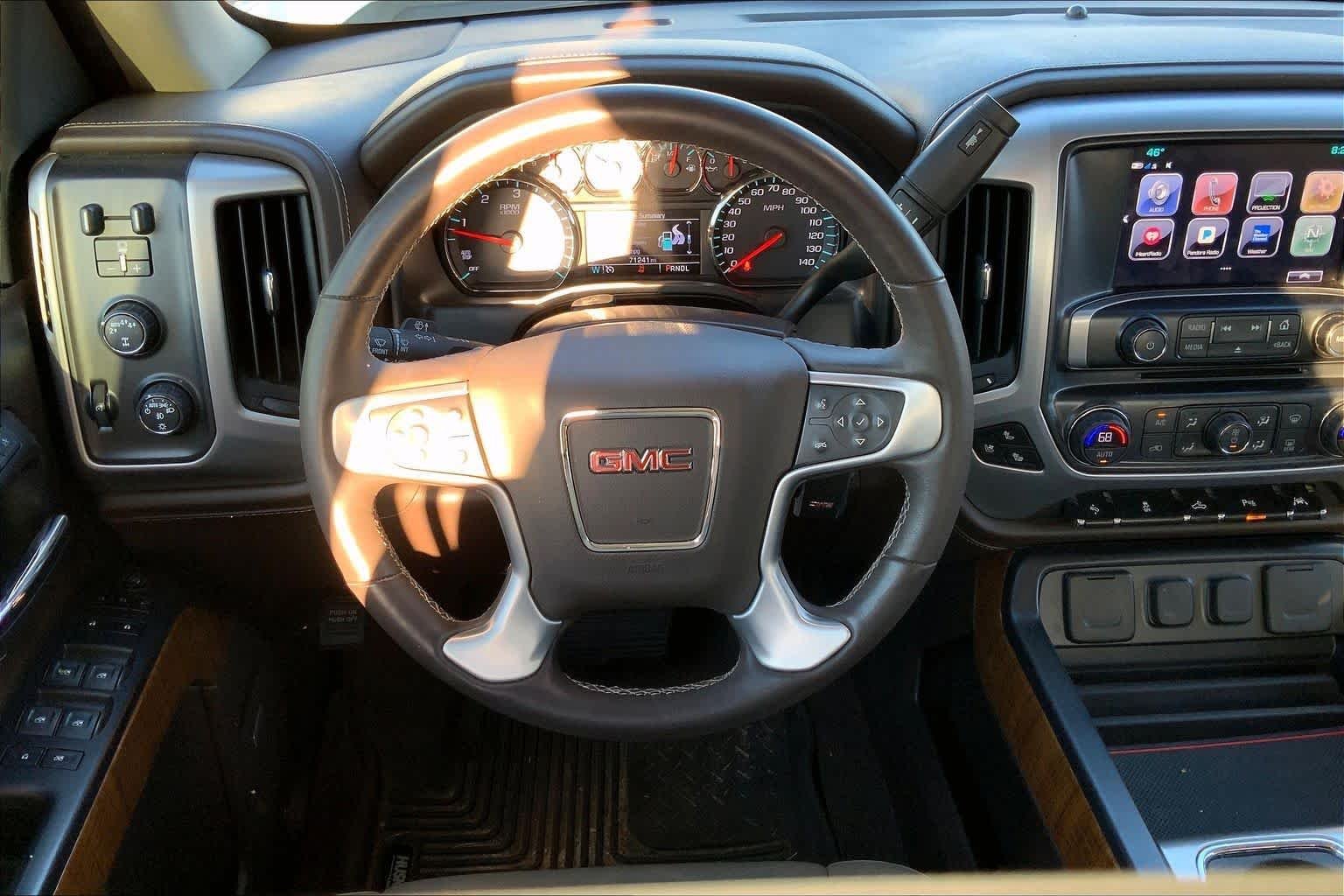 Used 2018 Summit White GMC SLT image 6