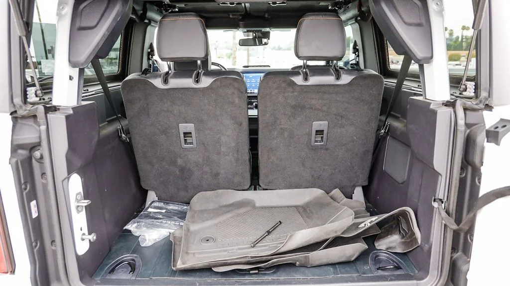 Used 2022 White Ford Badlands image 31