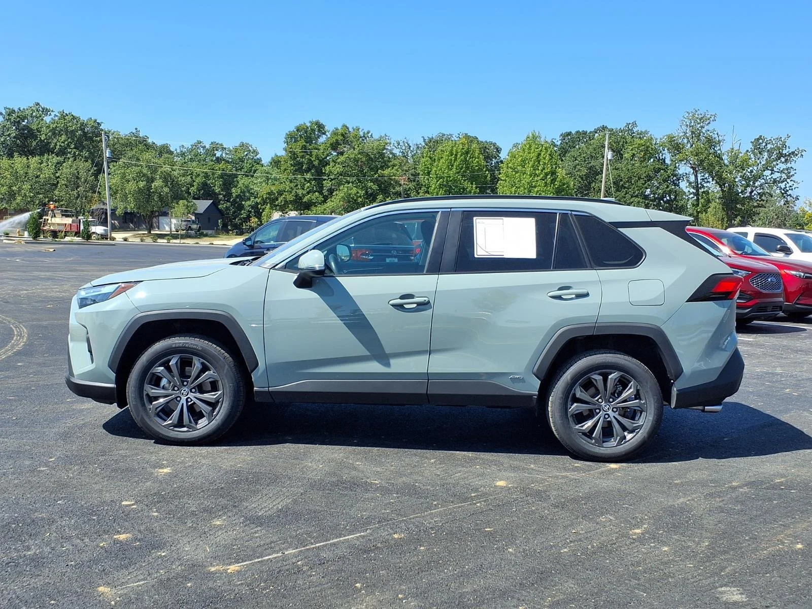 Used 2022 Lunar Rock Toyota XLE Premium image 16