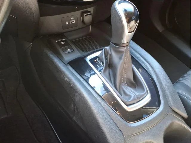 Used 2019 White Nissan SV image 24