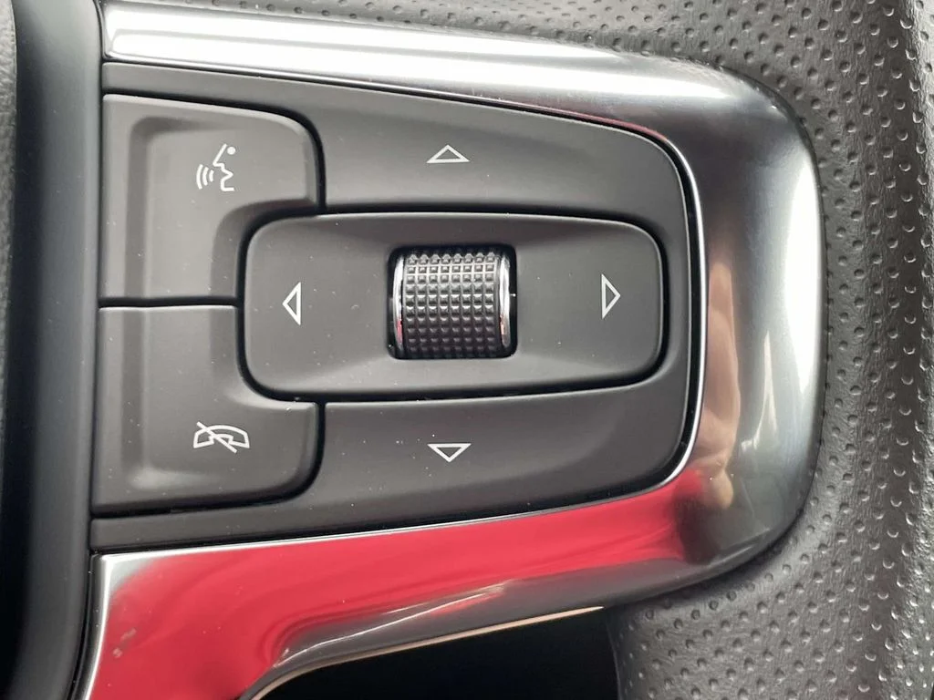New 2026 Black Chevrolet 2LT image 30