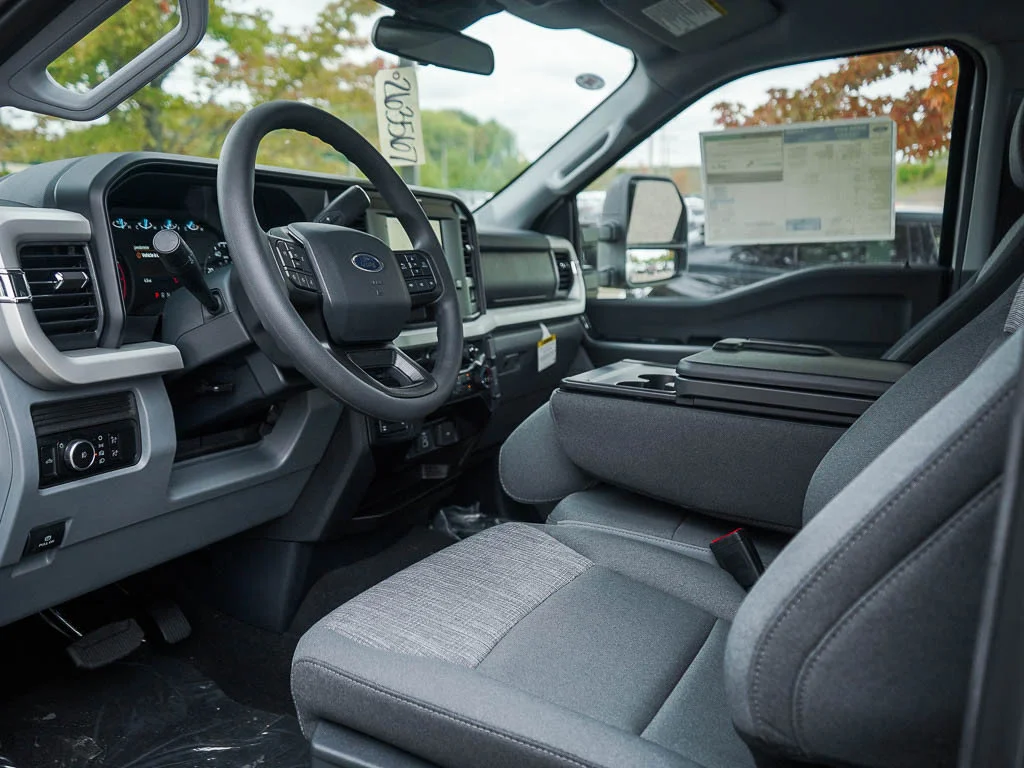 New 2026 Oxford White Ford F-350® XLT image 11