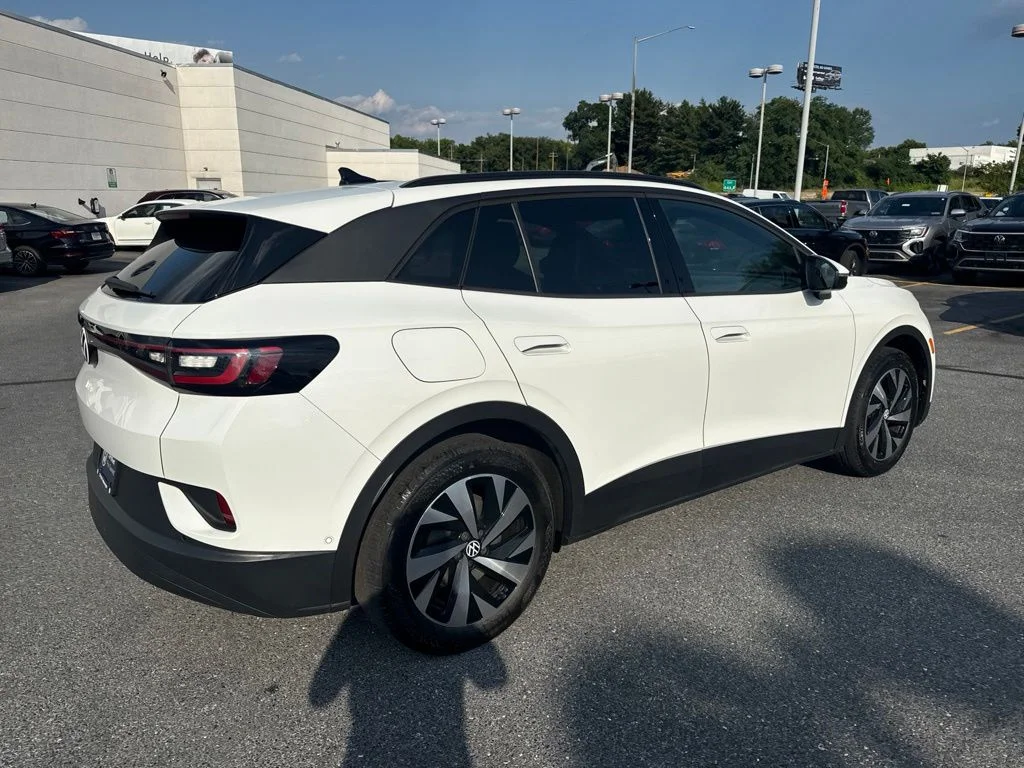 Certified Used 2024 Pure White Volkswagen Standard image 30