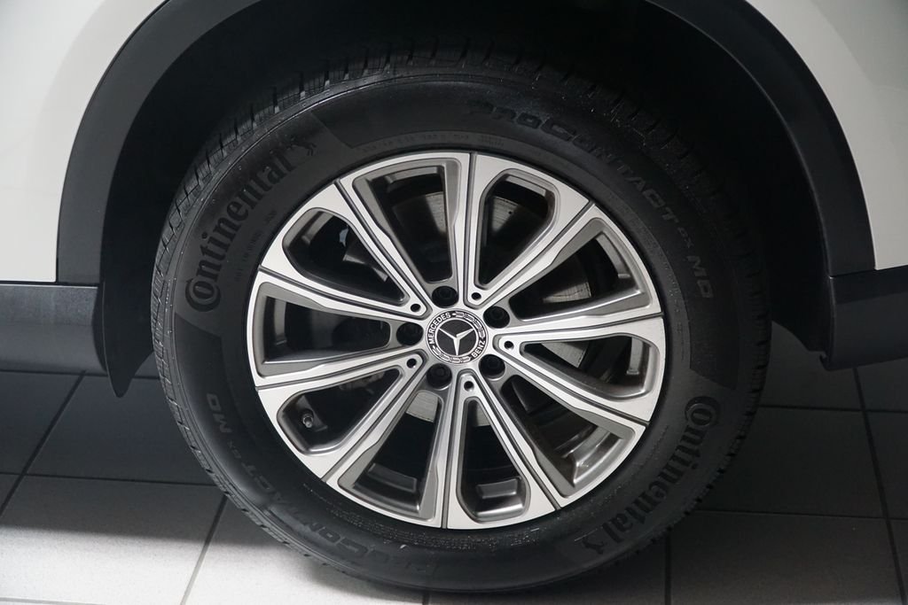 Certified Used 2026 White Mercedes-Benz GLC 300 image 9