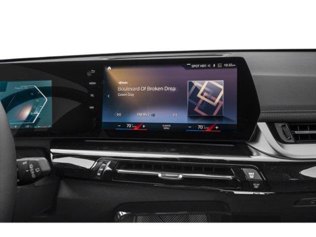 New 2026 Cape York Green Metallic BMW xDrive28i image 5
