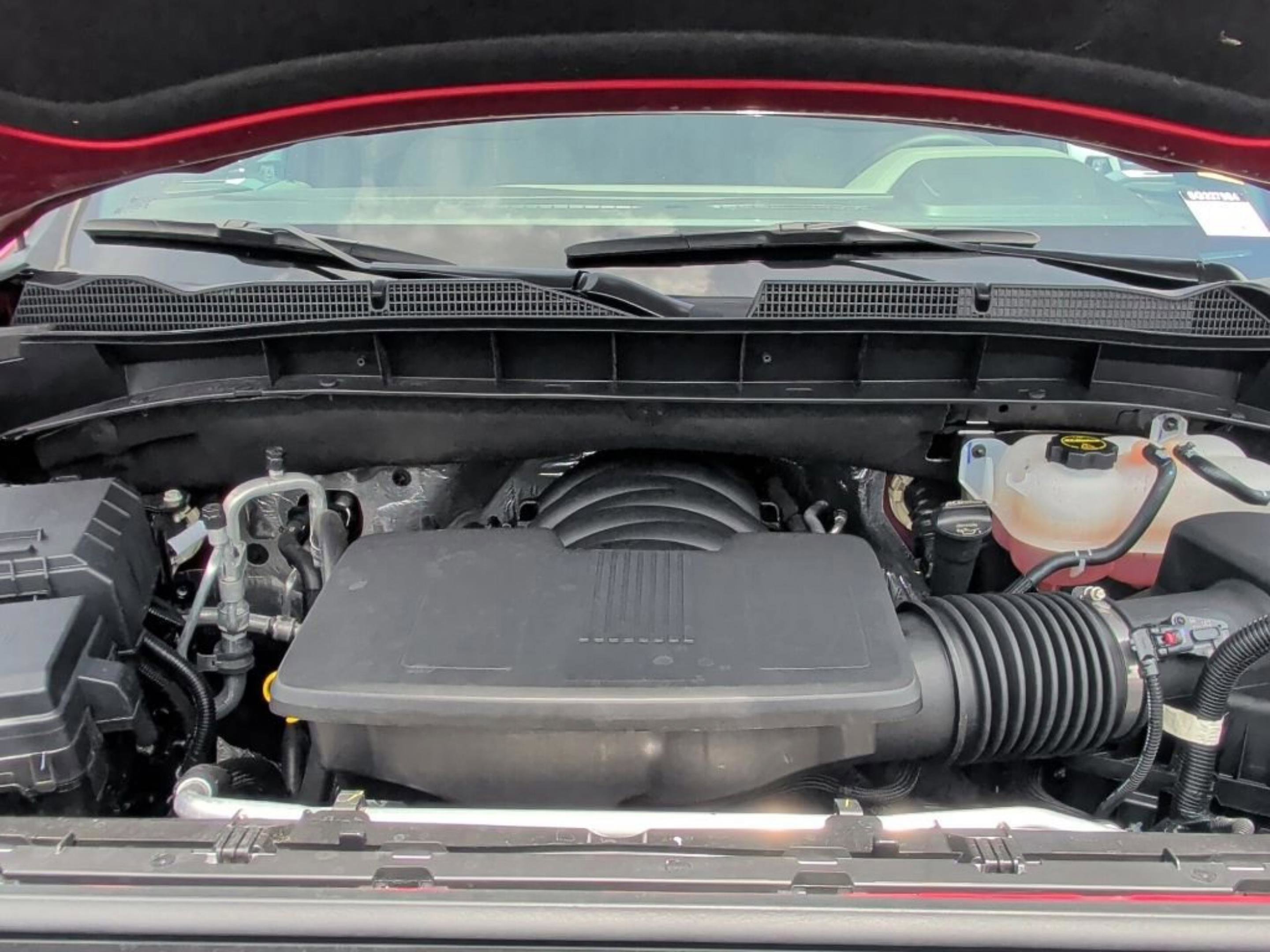 Used 2025 Volcanic Red Tintcoat GMC SLT image 11