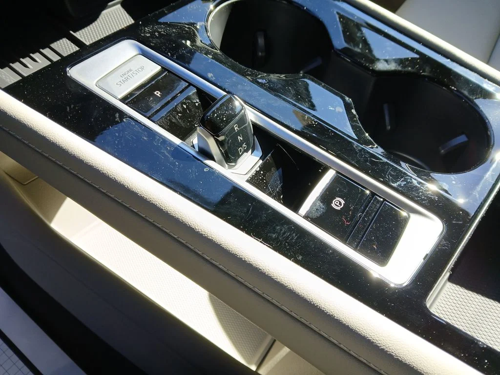 New 2026 White Volkswagen SE w/Technology image 22