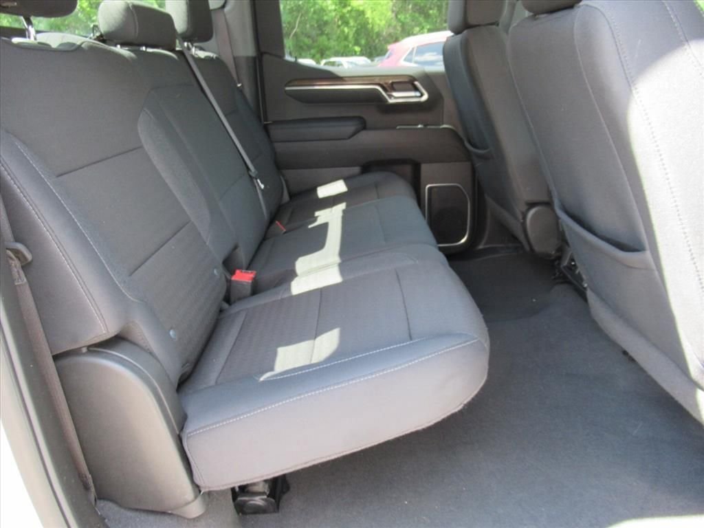 Used 2024 White Chevrolet LT image 29