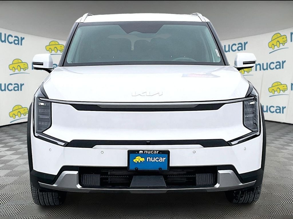 New 2026 Glacial White Pearl Kia Wind image 3