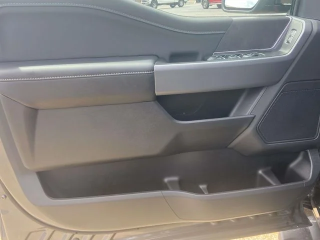 New 2026 Carbonized Gray Metallic Ford XLT image 12