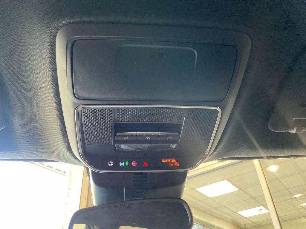 Used 2025 Black GMC Denali image 25