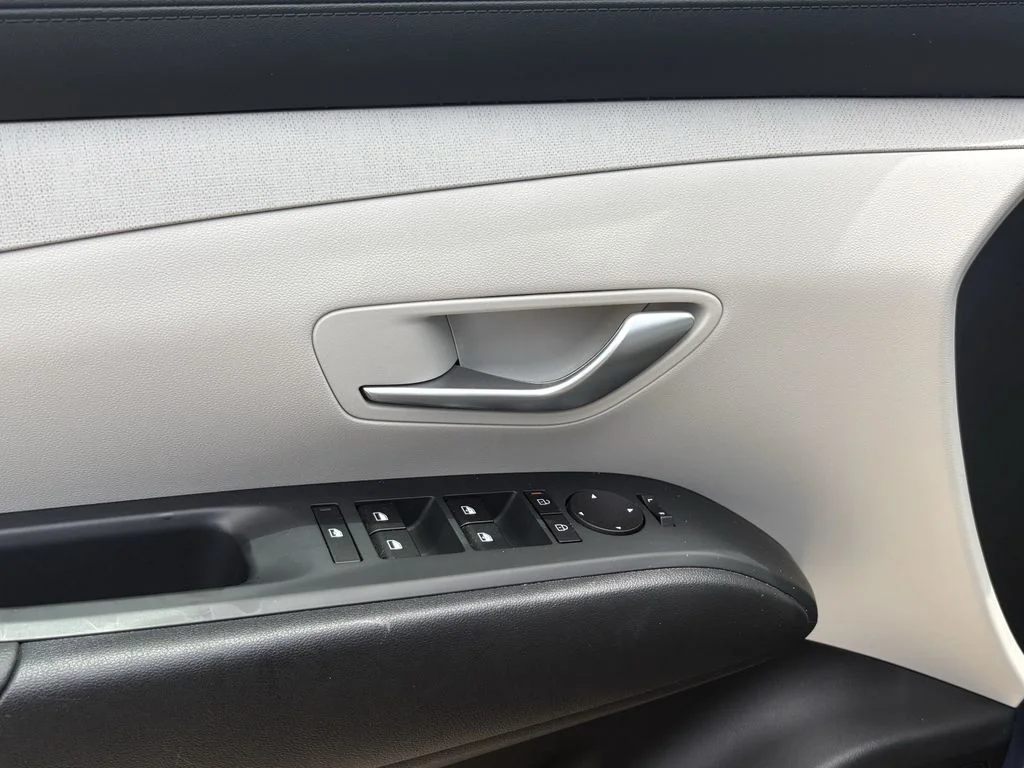 Used 2025 Atlantis Blue Hyundai SEL Convenience image 11