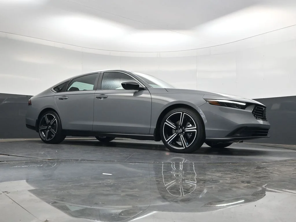 Certified Used 2025 Urban Gray Pearl Honda Sport image 40