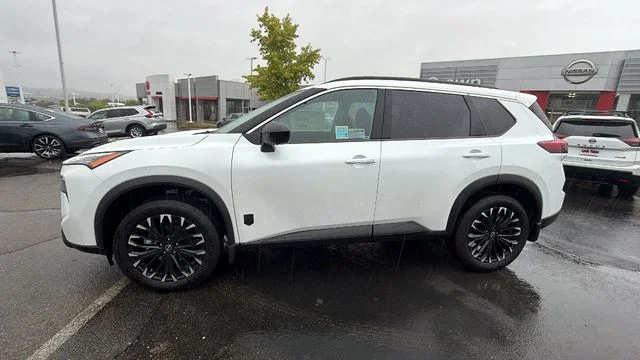2026 Nissan Rogue Dark Armor - Photo 7