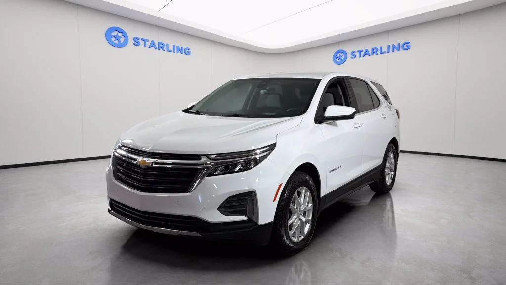 Used 2022 SUMMIT WHITE Chevrolet LT image 17