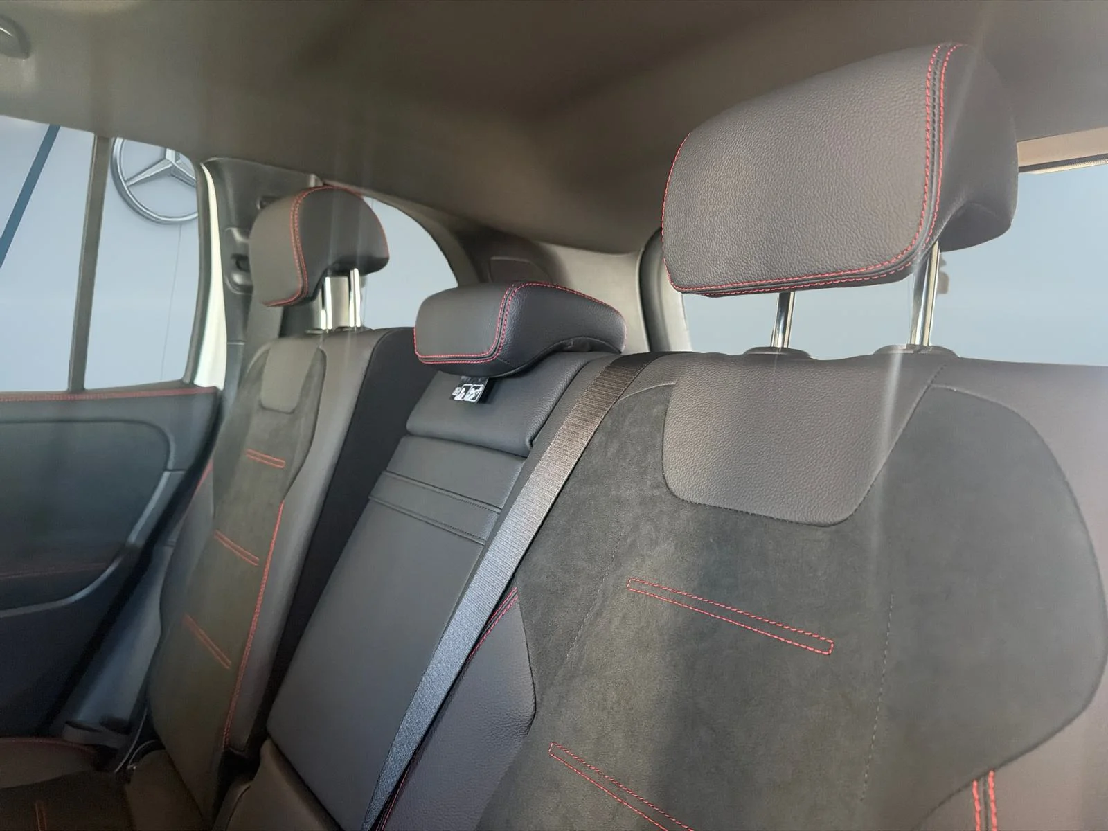 New 2026 White Mercedes-Benz Glb 250 4matic Suv image 16