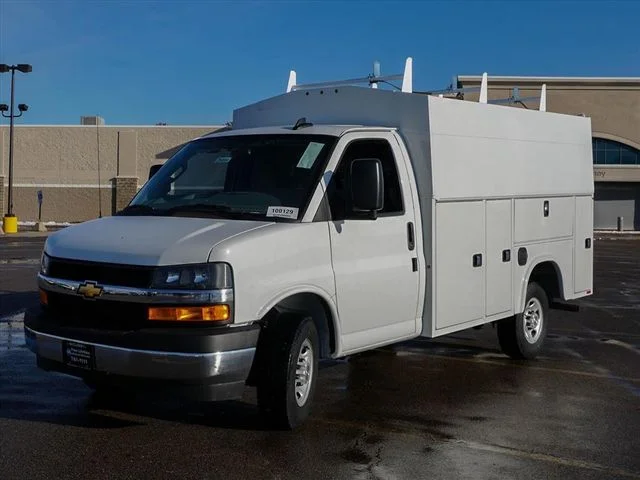 2025 Chevrolet Express Cutaway