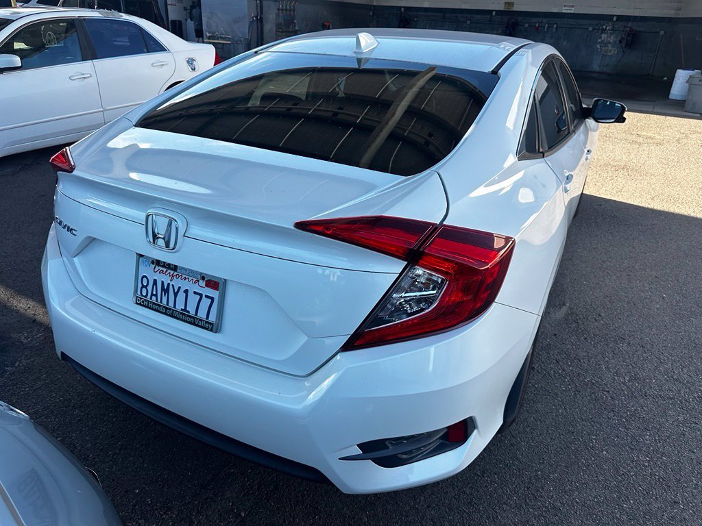 Used 2017 White Honda EX image 22