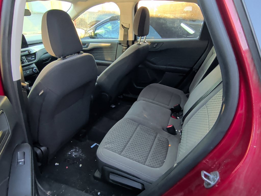 Used 2022 Rapid Red Metallic Tinted Clearcoat Ford SE image 10