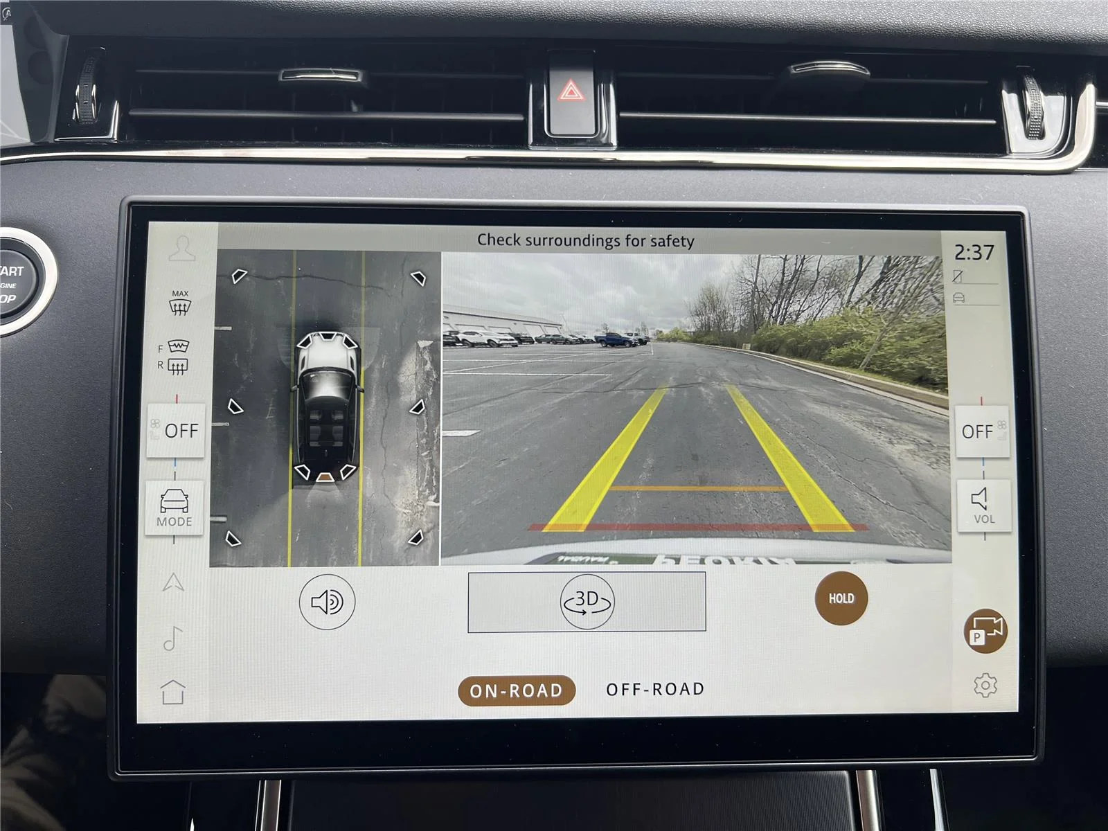 New 2026 Eiger Grey Land Rover Dynamic SE image 20