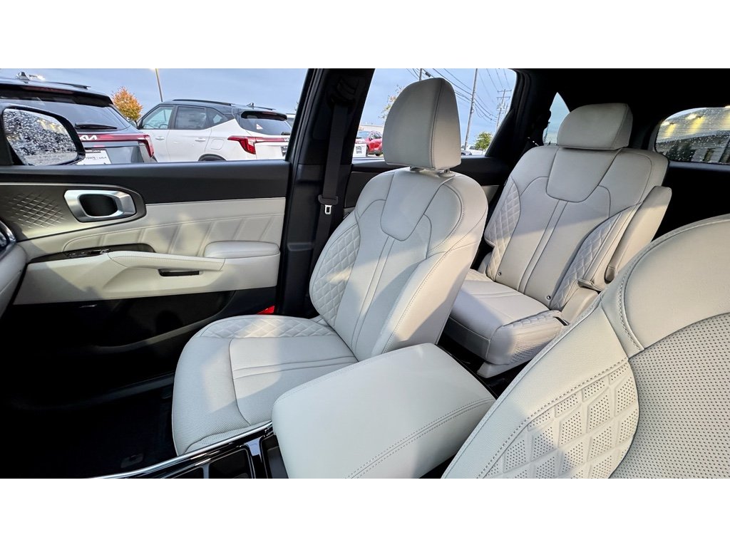 2026 Kia Sorento Plug-In Hybrid SX Prestige photo 3