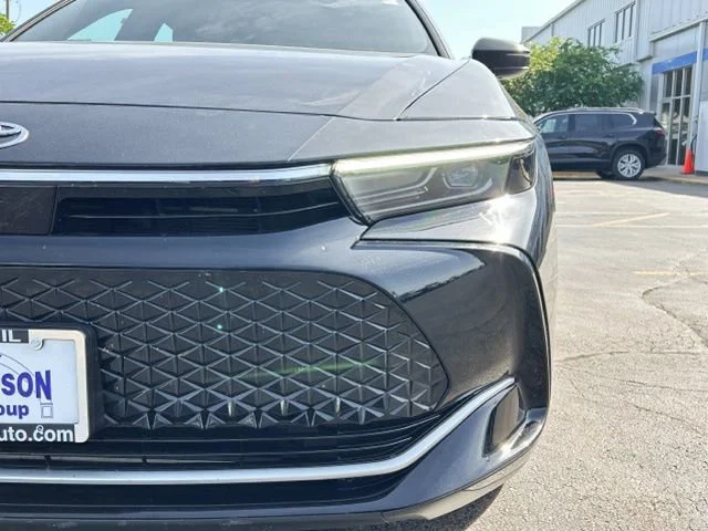 Used 2023 Black Toyota XLE image 3