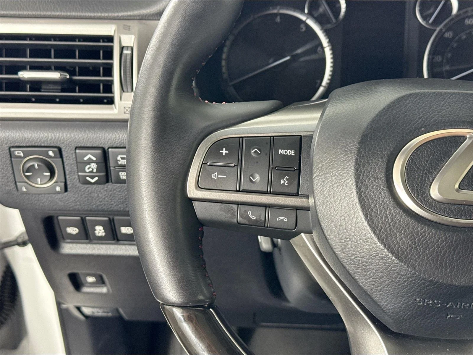 2023 Lexus GX LUXURY - Photo 18