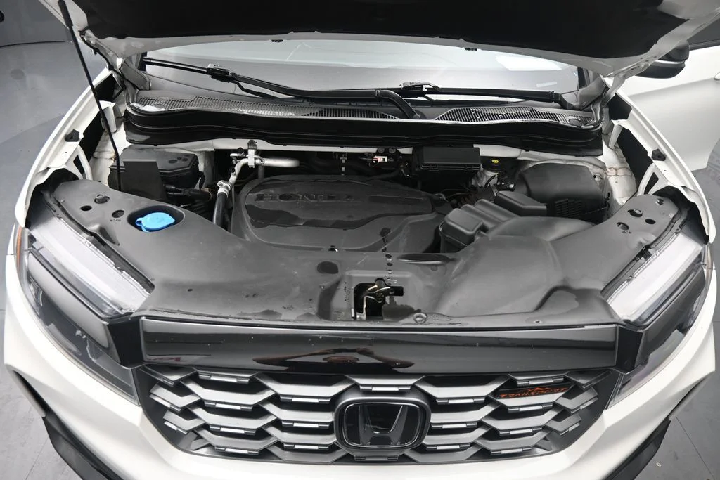 Used 2022 White Honda TrailSport image 14