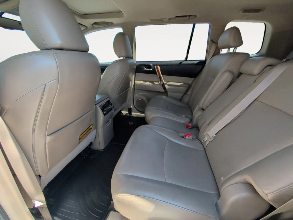 Used 2012 White Toyota Limited image 13