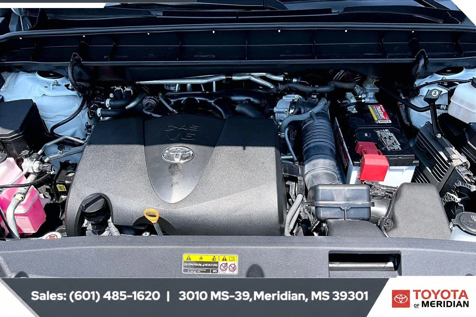 Used 2022 Wind Chill Pearl Toyota Platinum image 8
