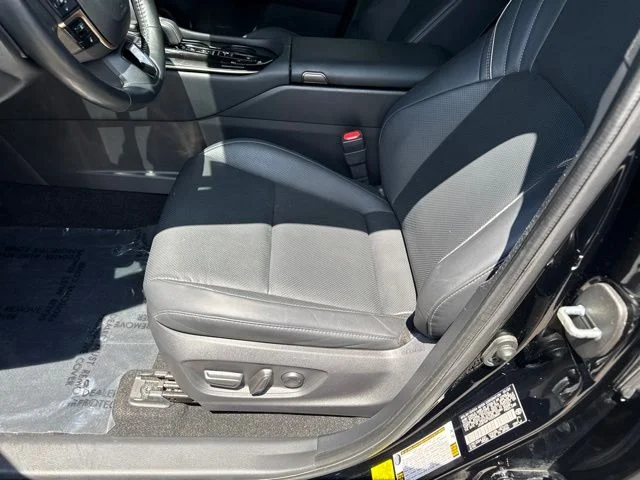 Used 2024 Black Toyota Platinum image 19