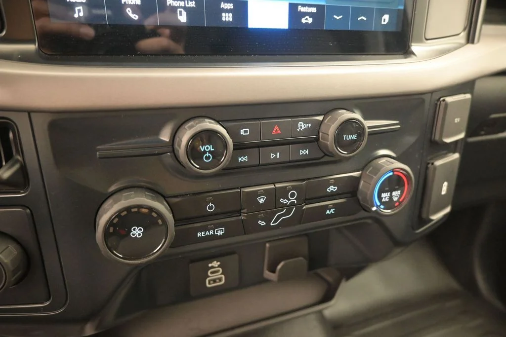 New 2026 Oxford White Ford XLT image 16